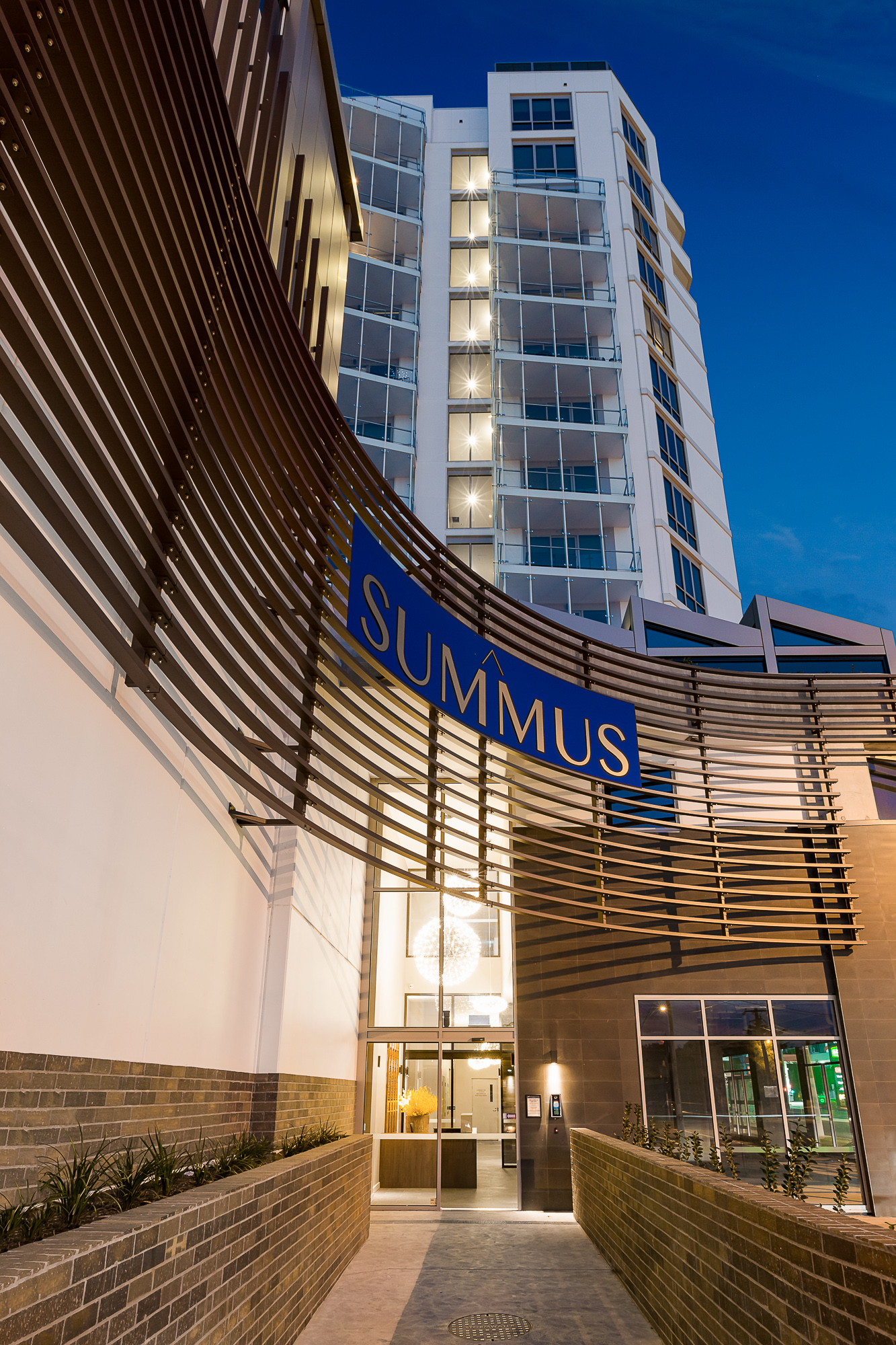 Summus_apartments_facade2.jpg